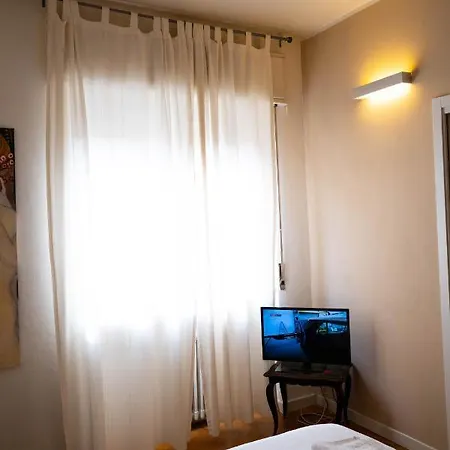 V12 - Alfieri 2a Apartamento *