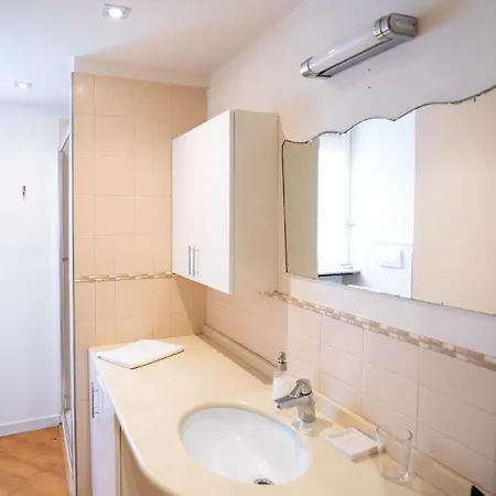 V12 - Alfieri 2a Apartment Novara